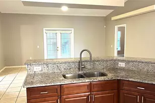 326 Fox Lake Dr, Lakeland, FL 33809 - Photo 11