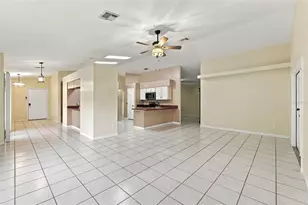 511 Marcia Loop, Winter Haven, FL 33884 - Photo 5