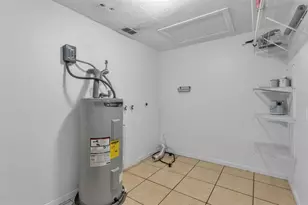 6014 Doe Cir W, Lakeland, FL 33809 - Photo 17