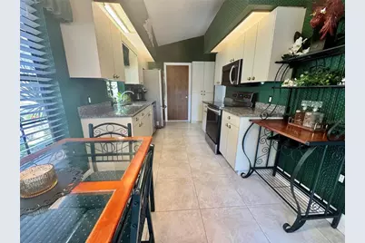 1406 Walden Oaks Place, Plant City, FL 33563 - Photo 13