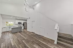 717 W 13th St, Lakeland, FL 33805 - Photo 7