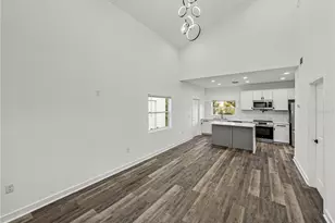 717 W 13th St, Lakeland, FL 33805 - Photo 9