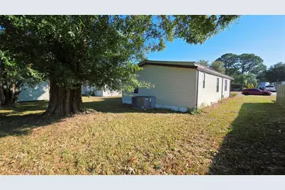437 Skyline Drive E, Lakeland, FL 33801 - Photo 3