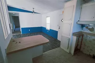 437 Skyline Dr E, Lakeland, FL 33801 - Photo 9