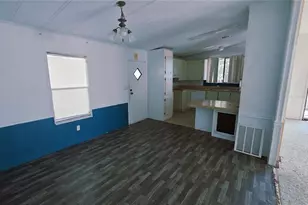 437 Skyline Dr E, Lakeland, FL 33801 - Photo 11