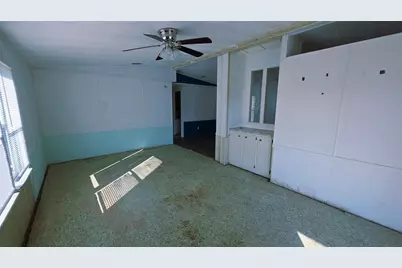 437 Skyline Drive E, Lakeland, FL 33801 - Photo 13