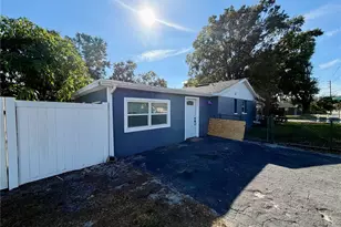 1404 Crescent Pl, Lakeland, FL 33801 - Photo 7