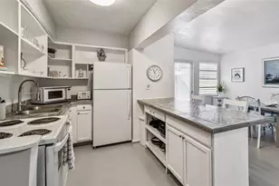 250 Rosery Rd NW, Largo, FL 33770 - Photo 13