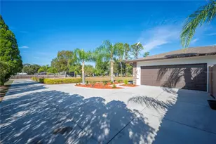 5614 Lazy Creek Dr, Lakeland, FL 33811 - Photo 63