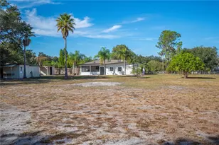 5614 Lazy Creek Dr, Lakeland, FL 33811 - Photo 37