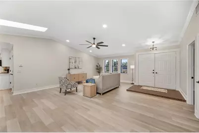 5614 Lazy Creek Drive, Lakeland, FL 33811 - Photo 5