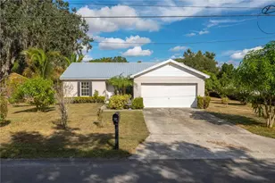 403 SE 3rd St, Fort Meade, FL 33841 - Photo 1