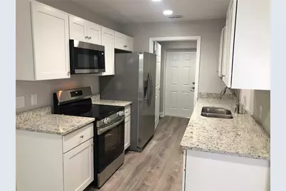 310 Avenue U NE #B, Winter Haven, FL 33881 - Photo 3