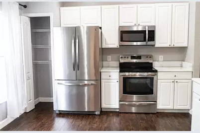 8215 Westmont Terrace Drive, Lakeland, FL 33810 - Photo 5