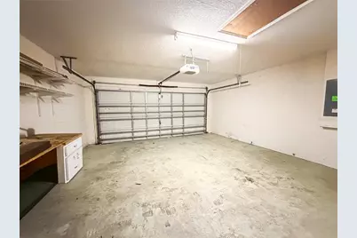 8215 Westmont Terrace Drive, Lakeland, FL 33810 - Photo 23