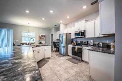 261 Walkers Point Drive, Auburndale, FL 33823 - Photo 5