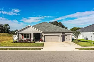 261 Walkers Point Dr, Auburndale, FL 33823 - Photo 1