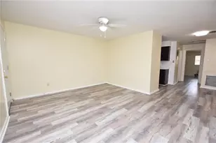 619 Robin Rd, Lakeland, FL 33803 - Photo 7