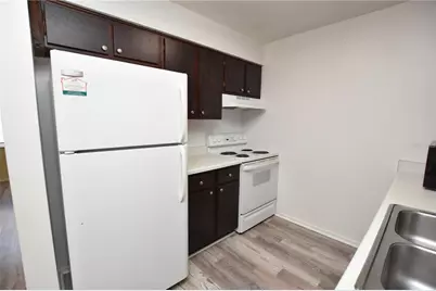 619 Robin Road #2, Lakeland, FL 33803 - Photo 3