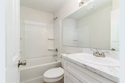 1664 Bayview Drive, Lakeland, FL 33805 - Photo 9