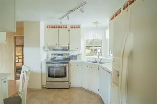 1560 Longbow Dr, Lakeland, FL 33810 - Photo 5