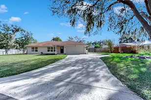 2954 Jennifer Dr, Lakeland, FL 33810 - Photo 3