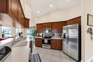 2663 Brookside Bluff Loop, Lakeland, FL 33813 - Photo 13