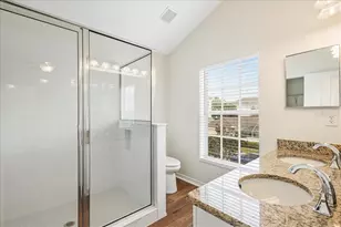 9526 W Park Village Dr, Tampa, FL 33626 - Photo 5