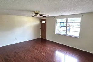 5624 McCoy Ct, Zephyrhills, FL 33542 - Photo 5