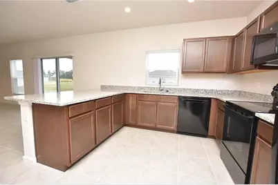622 Manchester Path, Dundee, FL 33838 - Photo 3