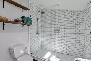 2022 Lake Miriam Dr, Lakeland, FL 33813 - Photo 33