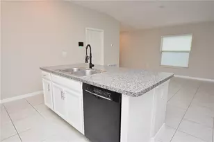 5643 Keaton Springs Dr, Lakeland, FL 33811 - Photo 7