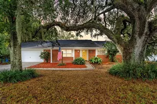 1945 Suzanne Ln, Lakeland, FL 33813 - Photo 1