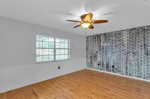 1945 Suzanne Ln, Lakeland, FL 33813 - Photo 7