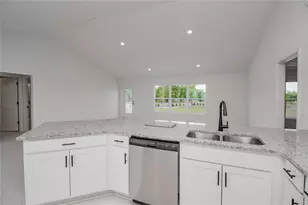 1218 Hickory Nut Dr, Lake Wales, FL 33898 - Photo 7