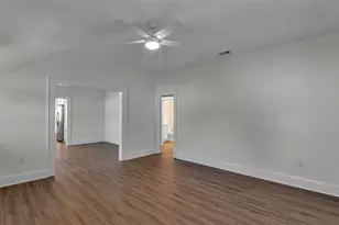 208 E Poinsettia St, Lakeland, FL 33803 - Photo 3