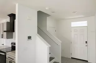 34110 Jasper Stone Dr, Wesley Chapel, FL 33543 - Photo 5