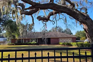 1702 S Miller Rd, Valrico, FL 33594 - Photo 1