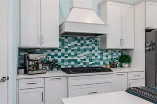 5330 Silver Sun Dr, Apollo Beach, FL 33572 - Photo 9