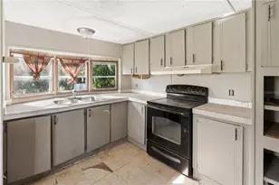 2110 Christy Ln, Lakeland, FL 33801 - Photo 13