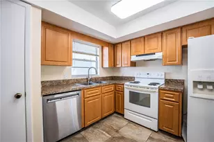 746 Barber Cir, Lakeland, FL 33803 - Photo 13