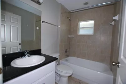 312 E Hibiscus Drive, Lakeland, FL 33803 - Photo 11