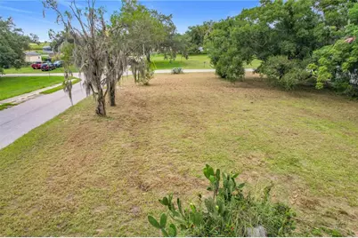 914 Harrell Avenue, Frostproof, FL 33843 - Photo 5