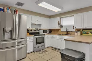 2515 Crystal Lake Acres Dr, Lakeland, FL 33801 - Photo 11