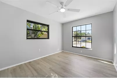 5737 Deer Hollow Lane W, Sarasota, FL 34232 - Photo 17