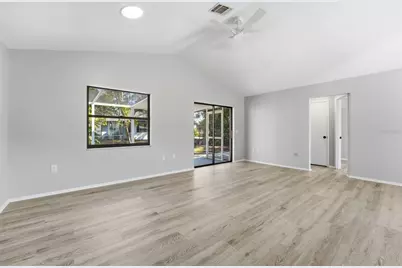 5737 Deer Hollow Lane W, Sarasota, FL 34232 - Photo 3