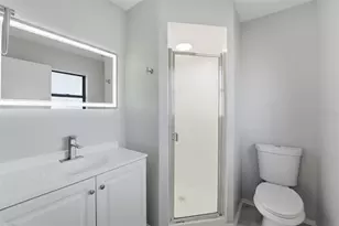 5737 Deer Hollow Ln W, Sarasota, FL 34232 - Photo 11