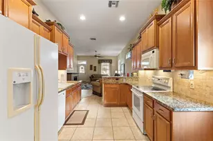 392 Motorcoach Dr S, Polk City, FL 33868 - Photo 11