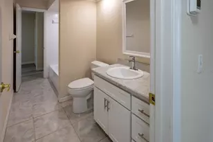 2405 Timbercreek Loop E, Lakeland, FL 33805 - Photo 19