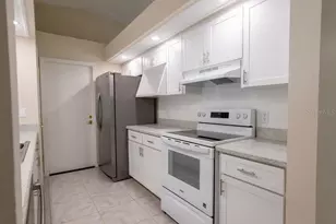 2405 Timbercreek Loop E, Lakeland, FL 33805 - Photo 7